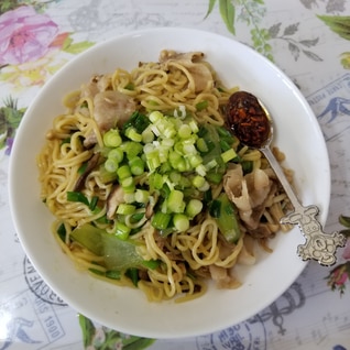 しょうが焼き香る♪和風ラー油焼きそば♪